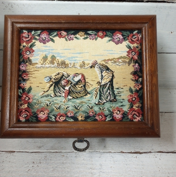Vintage Pat Yoshikawa, Tapestry Top Jewelry Box, Jewelry Storage, Organizer. - Picture 1 of 12